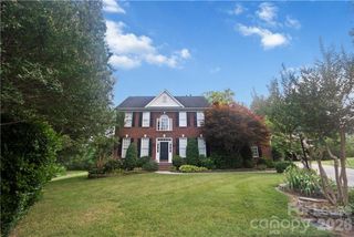 8230 Glamorgan Lane, Matthews, NC 28104