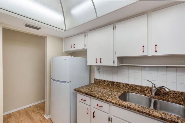 5972 HIBISCUS DRIVE 207, Bradenton, FL 34207