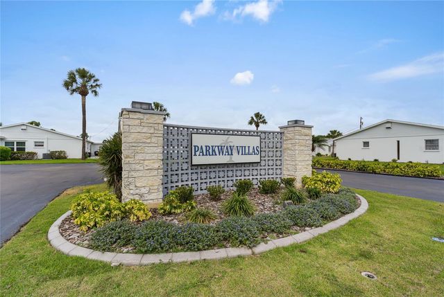 5972 HIBISCUS DRIVE 207, Bradenton, FL 34207