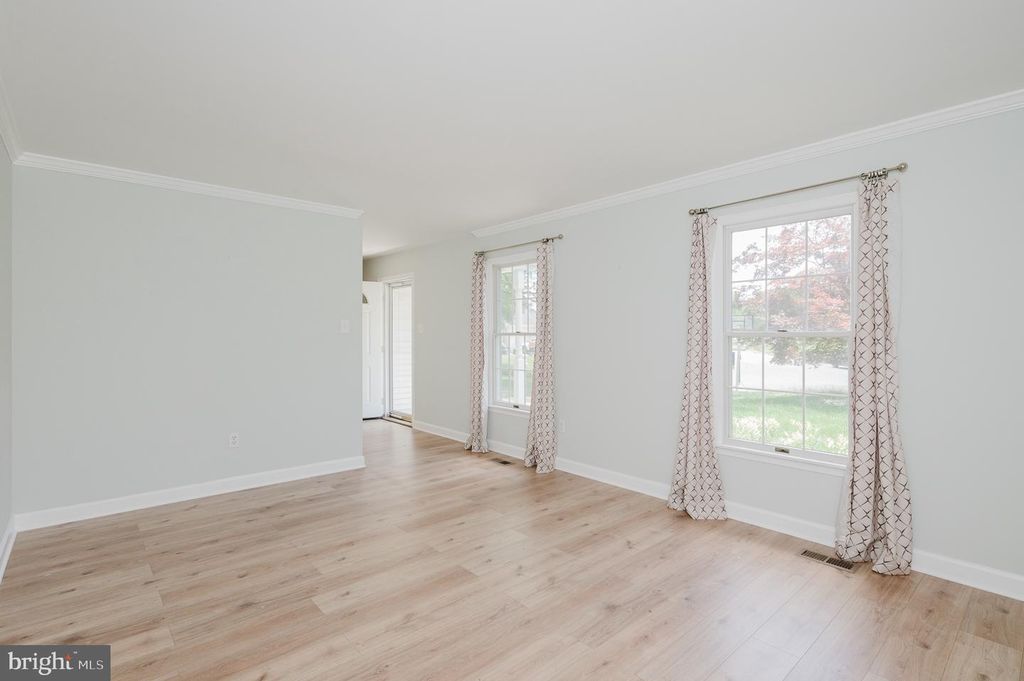 Image 14 of property listing at 12221 ROHAN CT, Owings Mills, MD 21117