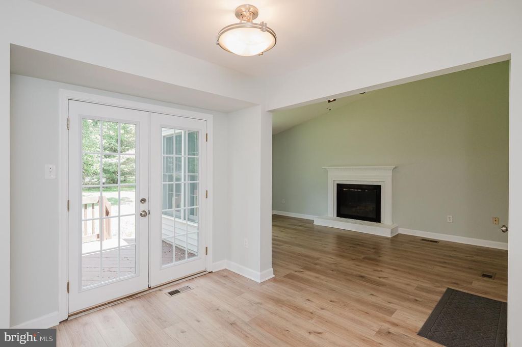 Image 19 of property listing at 12221 ROHAN CT, Owings Mills, MD 21117