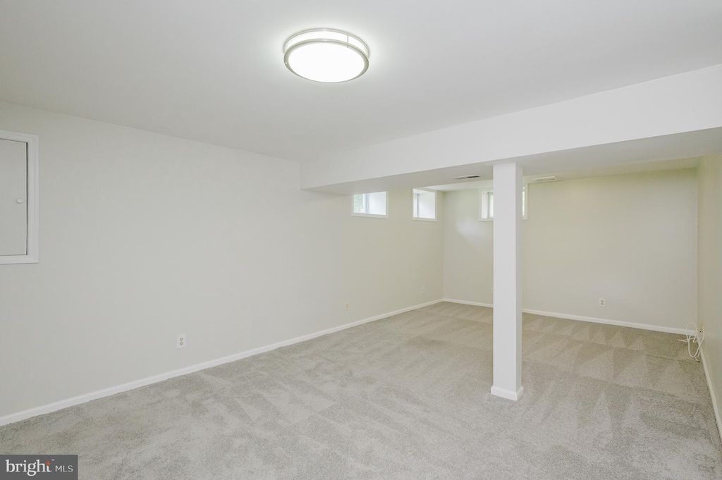 Image 38 of property listing at 12221 ROHAN CT, Owings Mills, MD 21117