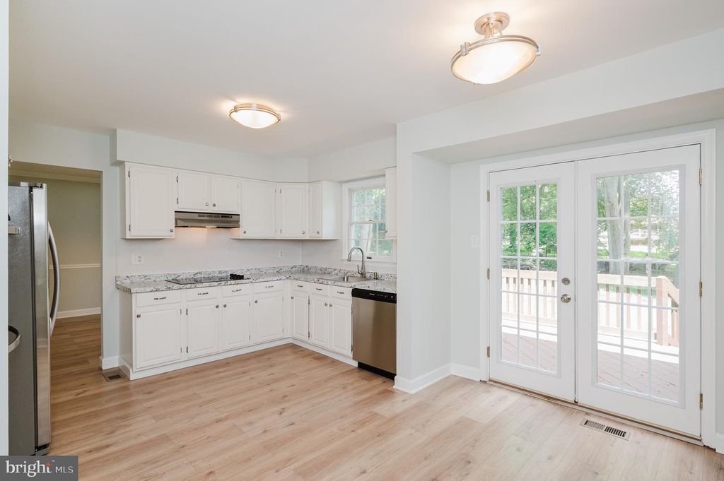 Image 9 of property listing at 12221 ROHAN CT, Owings Mills, MD 21117