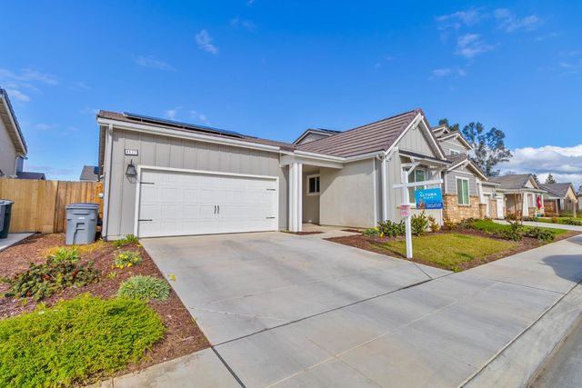 4177 Beverly Avenue, Clovis, CA 93619