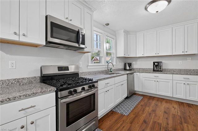 87 Farragut ST, Portsmouth, VA 23702