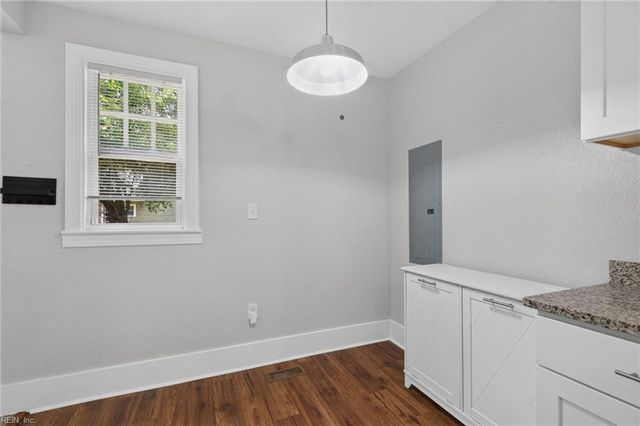 87 Farragut ST, Portsmouth, VA 23702
