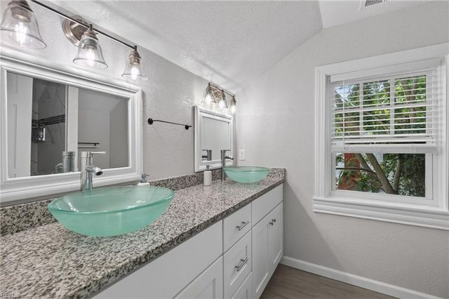 87 Farragut ST, Portsmouth, VA 23702