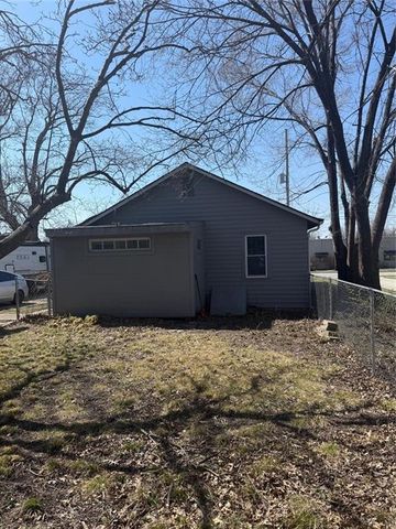 220 S Church Street, Olathe, KS 66061