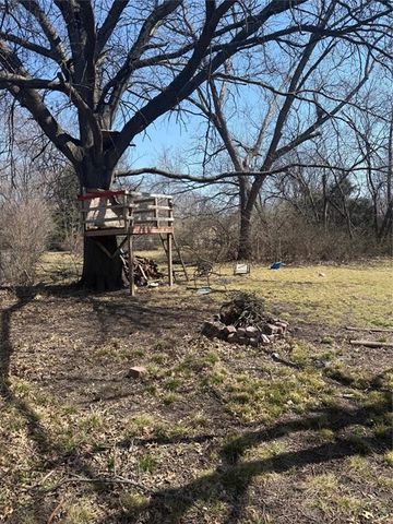 220 S Church Street, Olathe, KS 66061