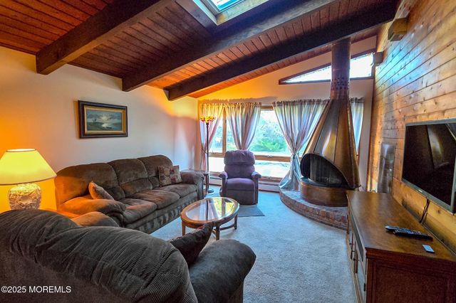 72 Pershing Boulevard, Lavallette, NJ 08735