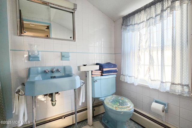 72 Pershing Boulevard, Lavallette, NJ 08735