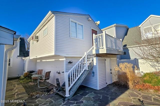72 Pershing Boulevard, Lavallette, NJ 08735