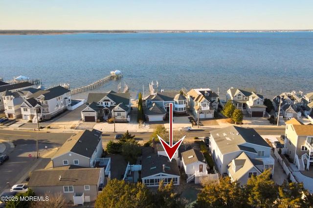 72 Pershing Boulevard, Lavallette, NJ 08735