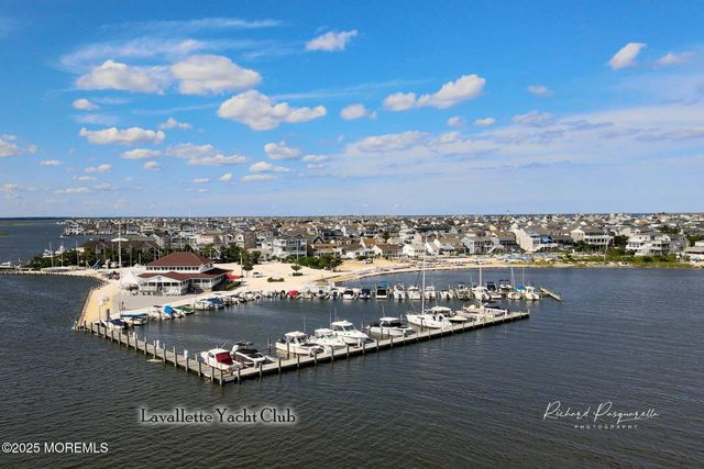 72 Pershing Boulevard, Lavallette, NJ 08735