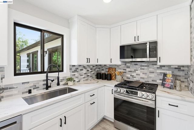 2551 Hermosa Ter, Hayward, CA 94541