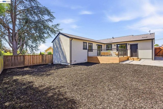 2551 Hermosa Ter, Hayward, CA 94541