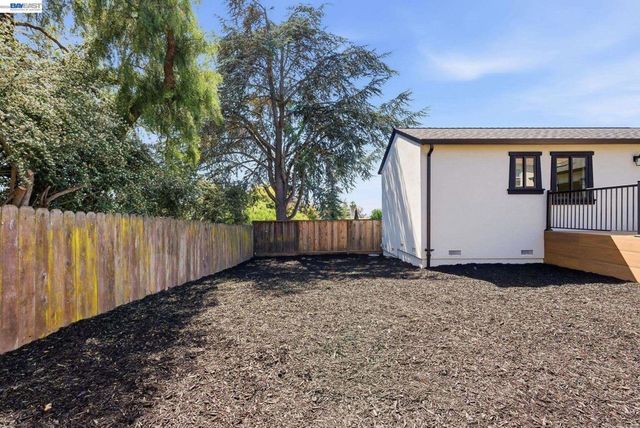 2551 Hermosa Ter, Hayward, CA 94541