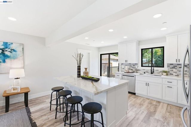 2551 Hermosa Ter, Hayward, CA 94541