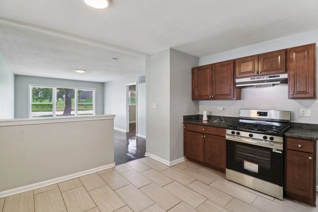 16538 Park Avenue, Markham, IL 60428