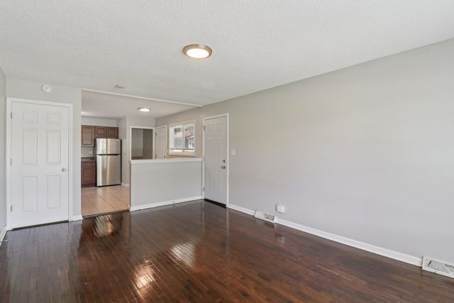 16538 Park Avenue, Markham, IL 60428