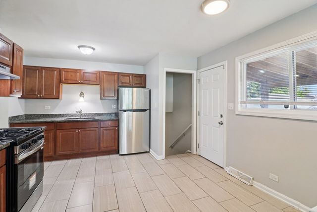 16538 Park Avenue, Markham, IL 60428