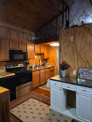 4190 COUNTY HOME RD, Savannah, TN 38372