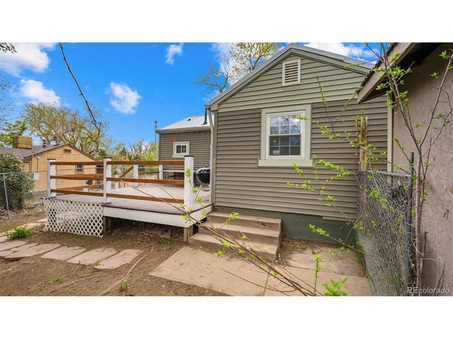 740 Depew St, Lakewood, CO 80214