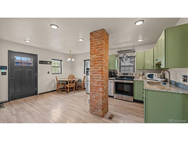740 Depew St, Lakewood, CO 80214