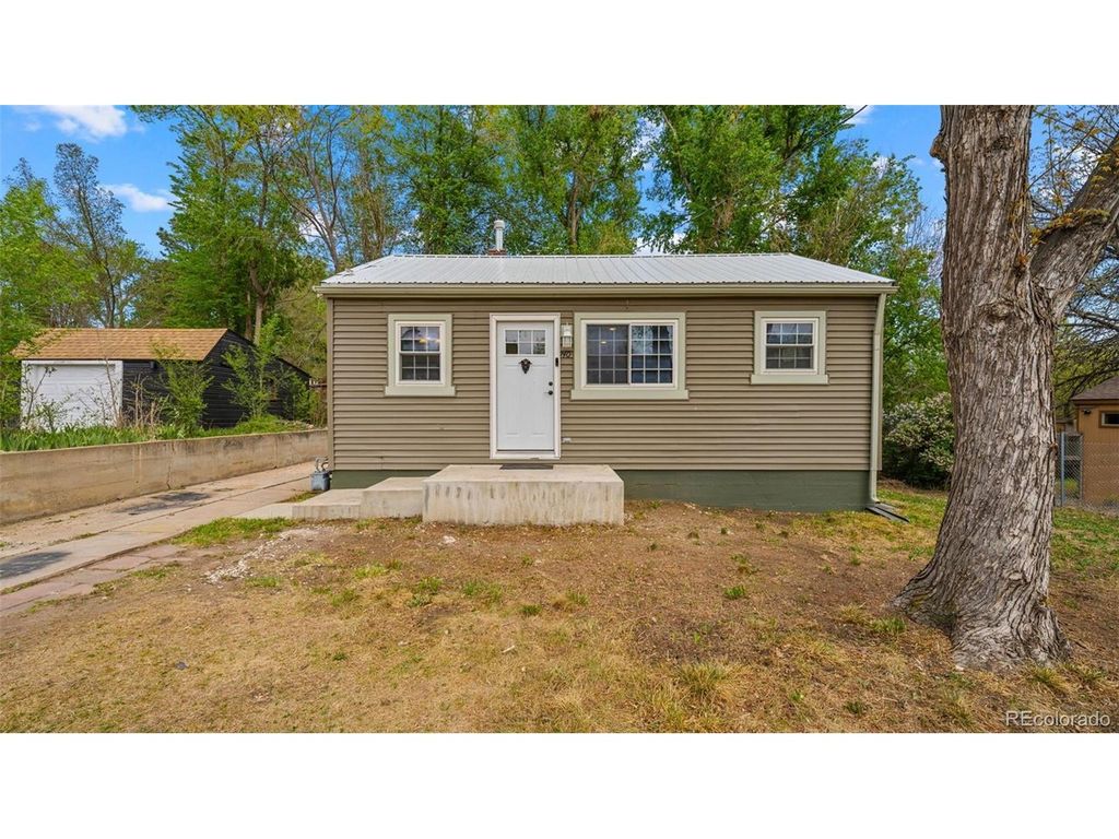 740 Depew St, Lakewood, CO 80214