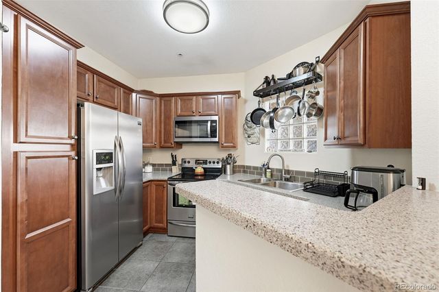 1681 W Canal Circle 124, Littleton, CO 80120
