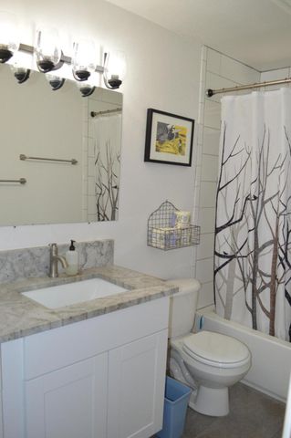 879 Lakeshore Drive, Klamath Falls, OR 97601