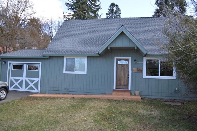 879 Lakeshore Drive, Klamath Falls, OR 97601