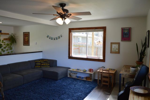 879 Lakeshore Drive, Klamath Falls, OR 97601