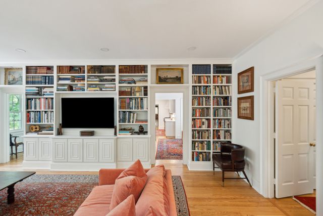 6 Sayle Road, Charleston, SC 29407