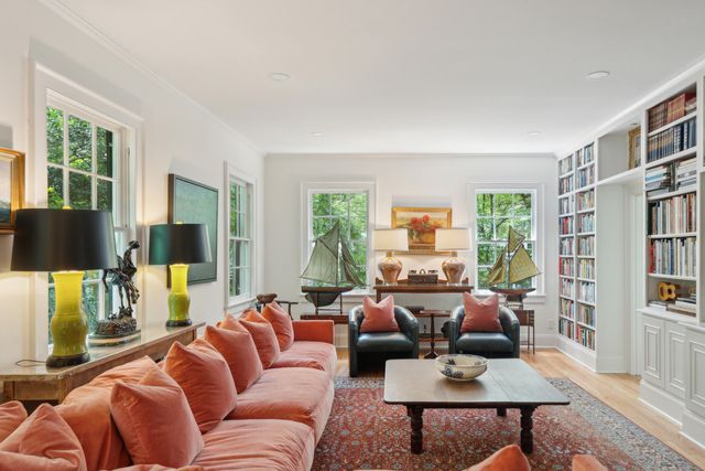 6 Sayle Road, Charleston, SC 29407