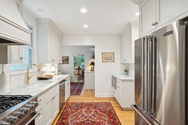 6 Sayle Road, Charleston, SC 29407