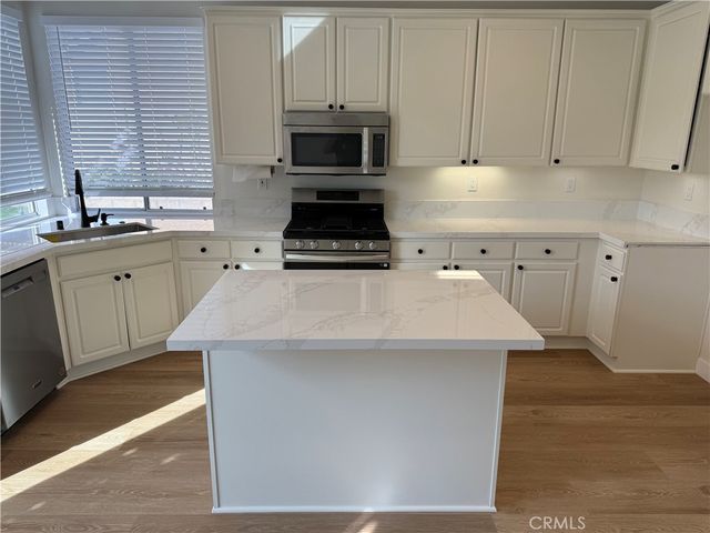 1278 Las Lunitas, Corona, CA 92879