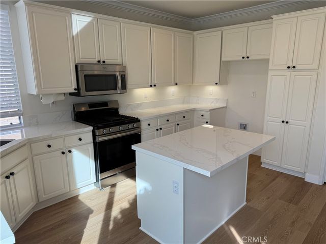 1278 Las Lunitas, Corona, CA 92879