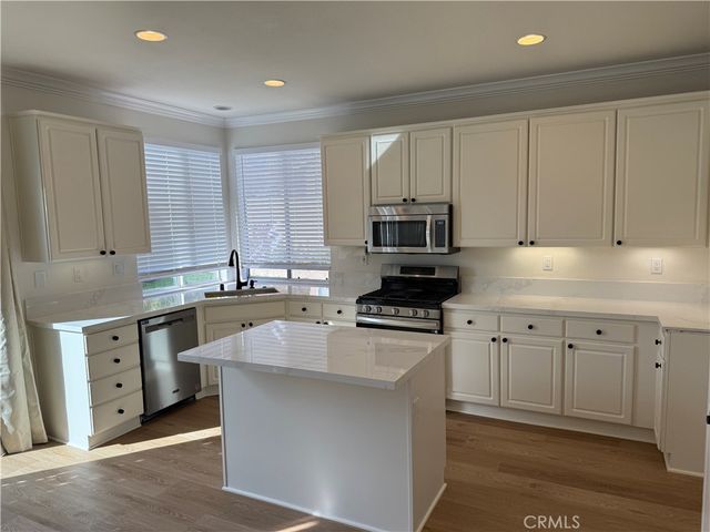 1278 Las Lunitas, Corona, CA 92879