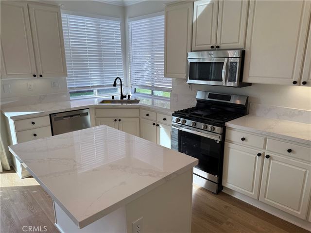 1278 Las Lunitas, Corona, CA 92879