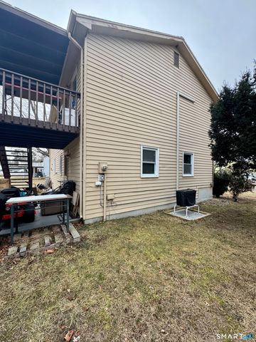 12 Depauw Circle, East Hartford, CT 06108