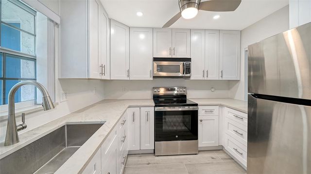 9819 HERNANDO COURT 29-A, Bradenton, FL 34210