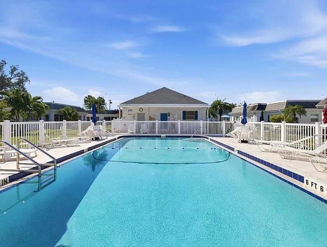 9819 HERNANDO COURT 29-A, Bradenton, FL 34210