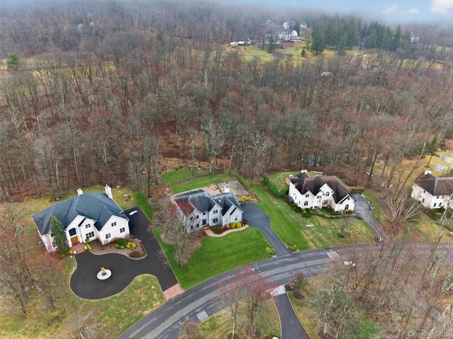 43 Greenwich Ave, Central Valley, NY 10917