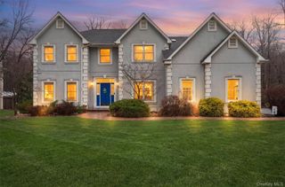 43 Greenwich Ave, Central Valley, NY 10917