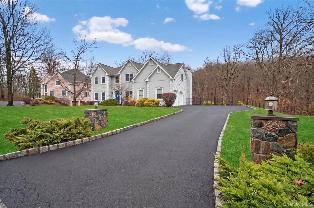 43 Greenwich Avenue, Central Valley, NY 10917 — photo 2