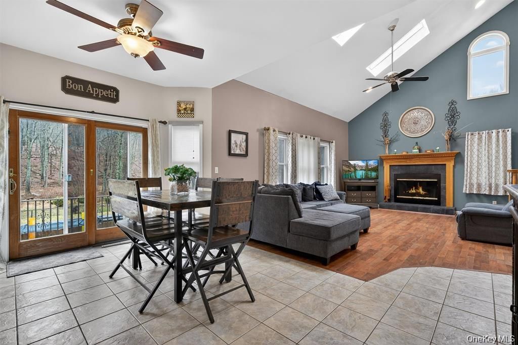 43 Greenwich Avenue, Central Valley, NY 10917 — photo 4