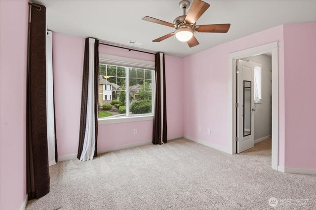 21384 NE 9th Place, Sammamish, WA 98074