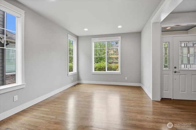 21384 NE 9th Place, Sammamish, WA 98074