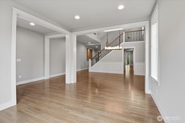 21384 NE 9th Place, Sammamish, WA 98074